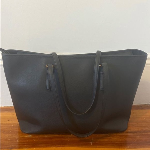 Michael Kors Jet Set Tote Bag - Picture 6 of 9